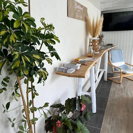 Echappee Mistral - Detente Jacuzzi Prive & Brasero Homestay *
